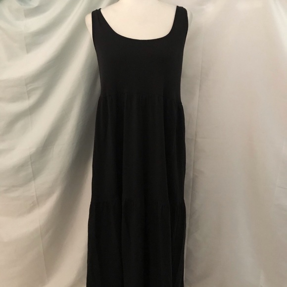 Joan Vass Dresses & Skirts - Joan Vass 12/14 Petite Black Tiered Dress